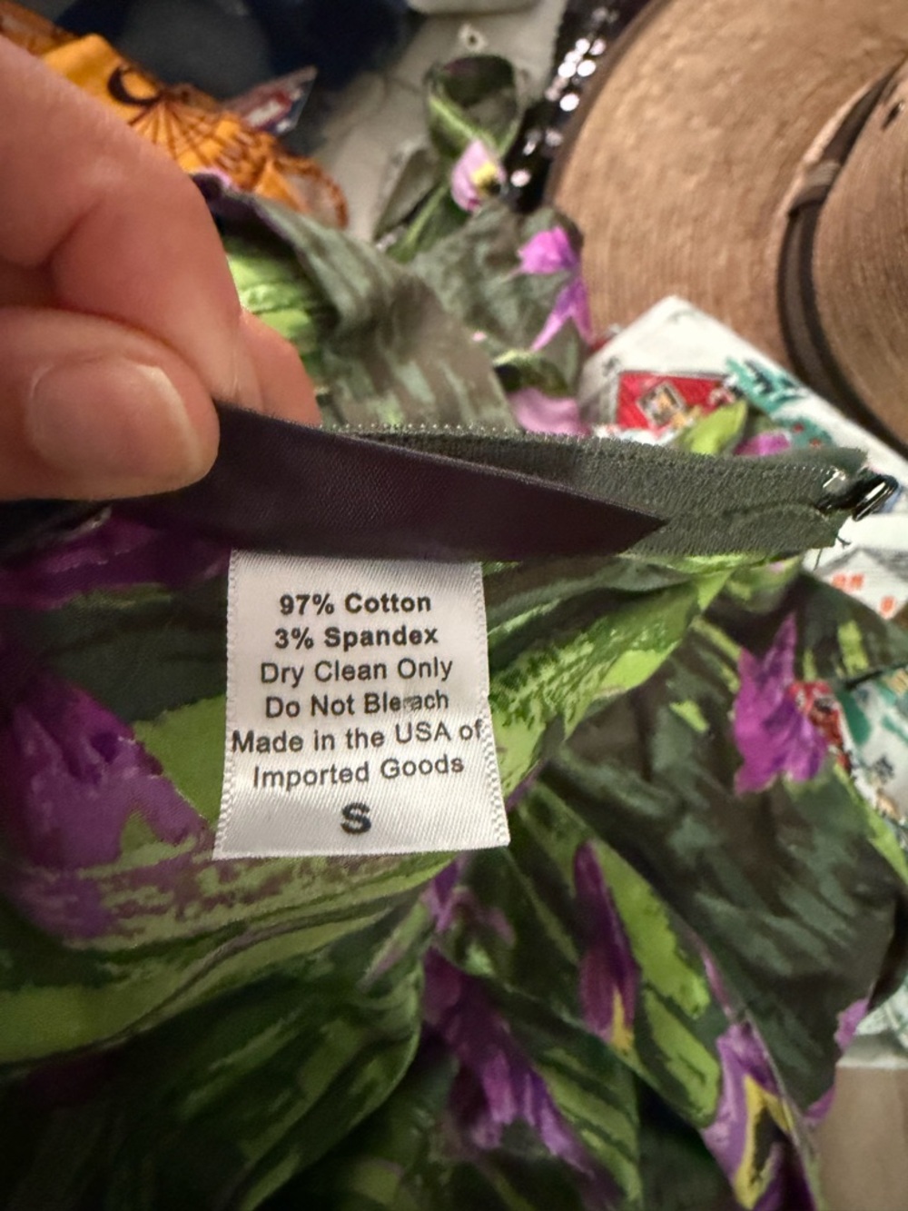 RARE! Pinup Girl Clothing Hawaiian purple flower print wiggle dress - Picture 5 of 5